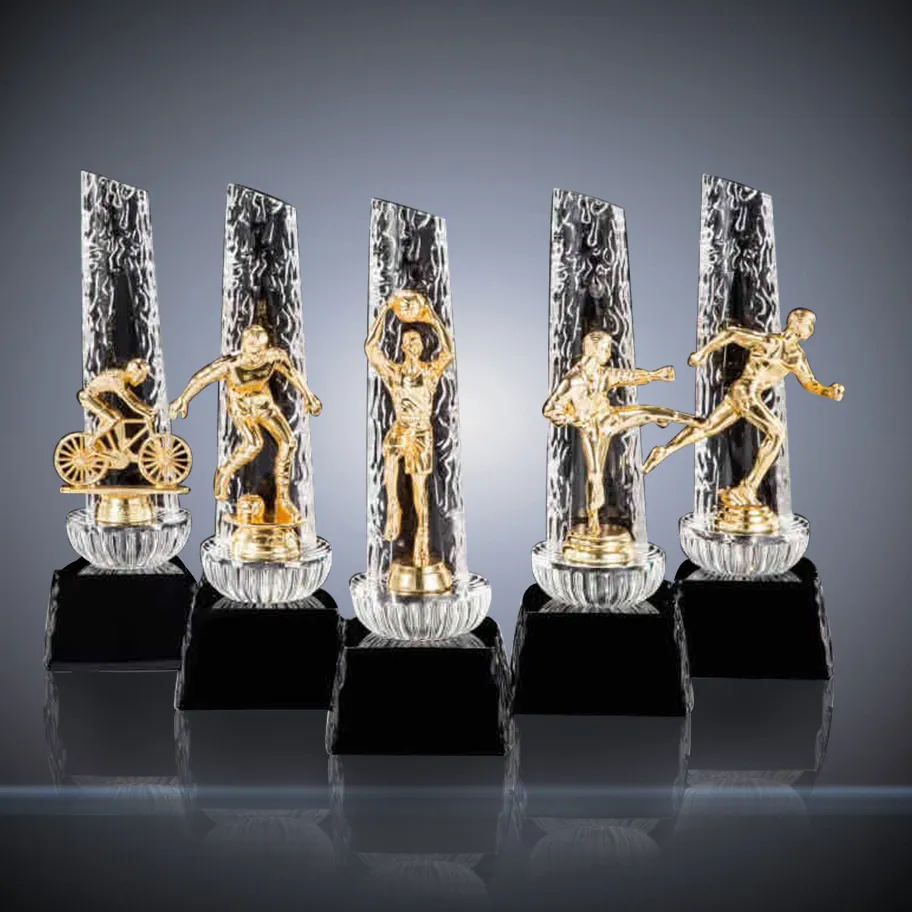 Trofeo di cristallo di vendita caldo trofeo di cristallo trofeo di cristallo personalizzato premio sportivo personalizzato