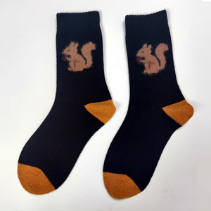 <span class=keywords><strong>Chaussettes</strong></span> <span class=keywords><strong>en</strong></span> <span class=keywords><strong>laine</strong></span> douce pour femmes, imprimés <span class=keywords><strong>de</strong></span> dessins animés 3D (kangourou, vache, hérisson, <span class=keywords><strong>chèvre</strong></span>), manchette <span class=keywords><strong>de</strong></span> compression, <span class=keywords><strong>chaussettes</strong></span> d'hiver confortables et décontractées - Product Image 6