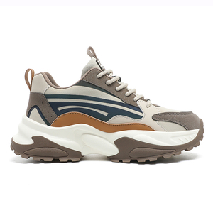 Zapatillas Deportivas de Plataforma de Alta Calidad con Estilo Retro y Rayas Onduladas - Product Image 6