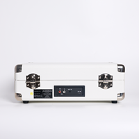 Tragbarer Plattenspieler im Koffer-Design mit Bluetooth-Eingang und RCA-Ausgang