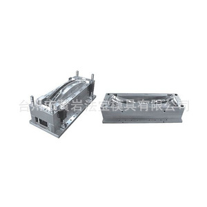 Molde de inyección P20 para piezas de plástico de automóviles, una superficie de separación horizontal, molde fijo, procesamiento CNC EDM, ISO9001 - Product Image 1