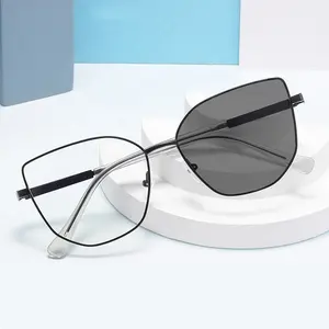 Gafas fotocromáticas anti luz azul para mujer 2024 cateye hexágono cuadrado grande plata púrpura metal foto gris mujer óptica femenina