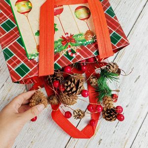 12 paquets <span class=keywords><strong>de</strong></span> noël vieil homme wapiti <span class=keywords><strong>voiture</strong></span> Plaid fête bas côté Non-tissé sac <span class=keywords><strong>à</strong></span> main fête <span class=keywords><strong>de</strong></span> Noël décorer des sacs Non tissés pour Noël - Product Image 5