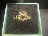 Bague Claddagh personnalisée plaquée or, cœur rouge, design couronne, bijoux de promesse irlandais pour femmes, cadeau