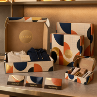Boîte d'expédition en carton ondulé en papier kraft imprimé sur mesure, emballage écologique pour vêtements, boîte cadeau, boîte d'abonnement, logo