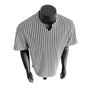 T-shirt estiva da uomo casual, a maniche corte, con scollo a V, fantasia a spina di pesce, in poliestere, antipiega, vestibilità ampia, best-seller per il commercio estero - Product Image 1