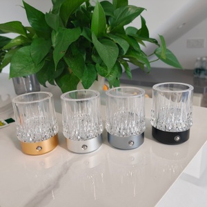 Lampe <span class=keywords><strong>de</strong></span> nuit en forme <span class=keywords><strong>de</strong></span> <span class=keywords><strong>boule</strong></span> <span class=keywords><strong>de</strong></span> cristal, lampe <span class=keywords><strong>de</strong></span> table en cristal LED, lampes sphériques <span class=keywords><strong>de</strong></span> nuit d'intérieur avec base en alliage d'<span class=keywords><strong>aluminium</strong></span> - Product Image 1