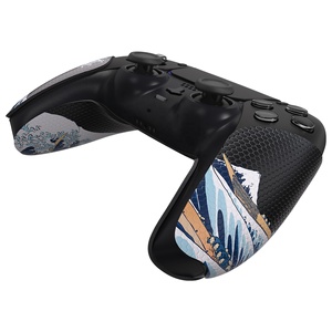 แผ่นยางกันลื่นซับเหงื่อแบบมืออาชีพ ลายคลื่นยักษ์นอกคาเนกาวะ สำหรับจอย PS5 - Product Image 6