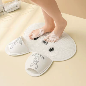 MD-R985 Grey Rabbit-Shaped <b>Silicone</b> Foot <b>Scrubber</b> 14"x12" Non-Slip Shower Floor Matt Effective Suction Cups Tool Exfoliating - Product Image 1