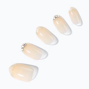 Dessing Diva Longue Bague de Mariage Ovale Ongles Artificiels Produit - Product Image 1