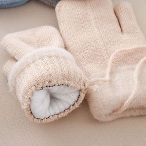 ถุงมือเชือกแขวนคอเด็กติดป้ายตัวหนังสือขนสัตว์ถักสองชั้นกำมะหยี่หนาหลากสีให้ความอบอุ่นในฤดูหนาว - Product Image 2