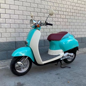 <span class=keywords><strong>Scooter</strong></span> d'occasion importé Honda Retro Small Turtle <span class=keywords><strong>50cc</strong></span> à injection électronique et refroidissement par eau, également adapté aux trajets quotidiens - Product Image 4
