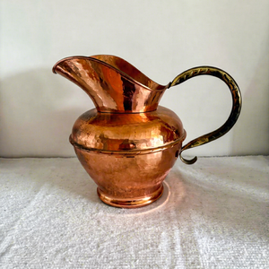 Vintage Hammered Copper Water Pitcher With Metal Handle Decorative <b>Jug</b> For Serving <b>Drinks</b> Wholesale B2B Supply - Product Image 1