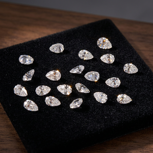 เพชรรูปทรงลูกแพร์ CVD Lab Grown ของ Rudra Jewels ขายส่ง ขนาด 2x3 มม. ถึง 4x6 มม. สี D ความสะอาดระดับ VS1 เพชรเม็ดเดี่ยวสำหรับทำเครื่องประดับ - Product Image 4