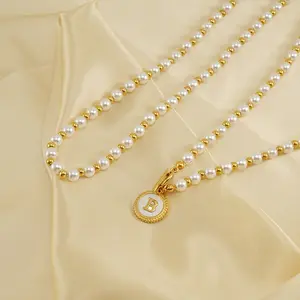 Colar Perola Stainless Steel Pearl 26 Letter White Shell Choker Necklace 18K Gold Plated 26 Letter Pendant Alphabet Necklace
