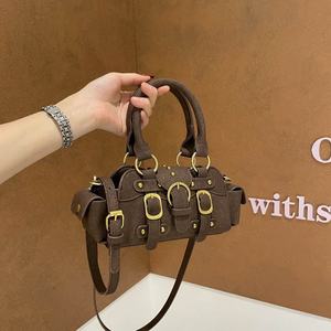 Nouveau Sac à Bandoulière Designer 2025 pour Femme avec Rivets, Sacs Fourre-Tout Tendance, Sacs Bandoulière Mignons, Sacs à Main Portables et Petits Sacs à Main pour Femme - Product Image 4