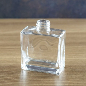 Rỗng 100Ml Quảng Trường Phẳng Reed Khuếch Tán Chai Thủy Tinh Với Nắp Vít - Product Image 6