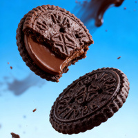 Biscuits sandwichs au chocolat, gaufrettes sucrées croustillantes, saveurs café et crème, boîte de collations pour enfants, vente en gros, 25g par sachet