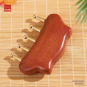 Peigne en bois massif <span class=keywords><strong>naturel</strong></span> et laiton, outil Gua Sha antistatique pour lifting du visage, portable pour usage domestique - Product Image 1