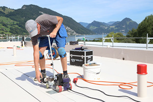 Soldadora Automática de Superposición WELDY RW3400 de 3500W, Máquina Eléctrica de Aire Caliente para Impermeabilización de Techos con Membrana de PVC TPO - Product Image 3