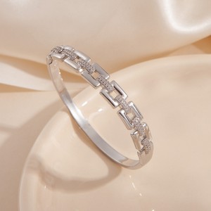 Pulsera geométrica de aleación de cobre, joyería de fiesta para mujer con circonita dorada y plateada - Product Image 3