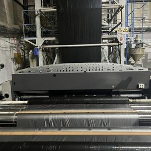 Film agricole de plantation PE 5 trous Film de paillis noir argenté perforé <span class=keywords><strong>pour</strong></span> myrtille fraise tomate - Product Image 3