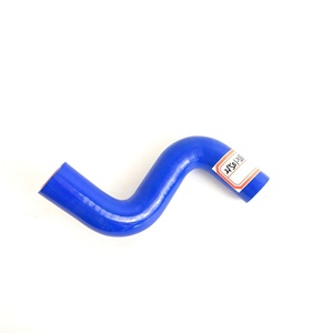 Tuyau d'admission d'air et de radiateur en silicone Nissan, qualité moulée, résistance aux hautes températures 21501-53Y00 - Product Image 1