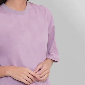 T-shirt pour femme en coton 100% à col rond, coupe ample, décontracté, manches courtes, couleur unie, jersey tricoté, longueur normale - Product Image 3