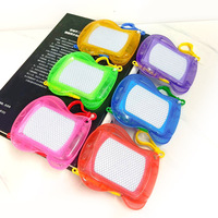 Vente en gros de mini planche à dessin pour enfants sac à dos porte-clés planche à peinture effaçable prix de salle de classe pour enfants jouets
