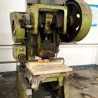Presse à inclinaison ouverte 12T-16T-25T-30T-50T-63T poinçon à engrenage mécanique machine d'occasion de bonne qualité et prix bon marché