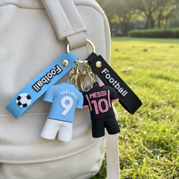 Nouveau Porte-clés Mousqueton en Silicone Écologique, Pendentif 3D PVC pour Sac à Dos, Motif Maillot de Foot et Poupée de Dessin Animé, Petit Cadeau pour Voiture