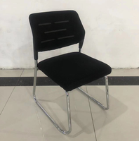 Réunion de bureau bon marché formation informatique maille de jambe en métal peut être empilé et chaise de bureau personnalisée