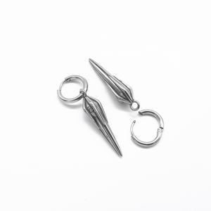 Aros tipo huggie personalizados para hombre, de acero inoxidable 316L, hipoalergénicos, con diseño geométrico de púas, estilo vintage, punk, gótico, para hombre. - Product Image 3