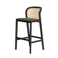 Taburete de Bar de Estilo Nórdico Moderno con Estructura de Madera Maciza y Respaldo de Ratán, con Asiento de Tela para Barra de Cocina, Hogar, Restaurante
