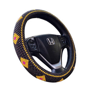 Cubierta de <span class=keywords><strong>volante</strong></span> de verano tejida a mano para cuatro estaciones Universal antideslizante transpirable cuentas de oro serie de cuentas de madera accesorio de coche - Product Image 1