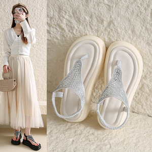 รองเท้าแตะแฟชั่นผู้หญิงปี 2026 ประดับเลื่อมครึ่งวง ดึงดูดสายตา รองเท้าส้นแบนสำหรับสุภาพสตรี - Product Image 3