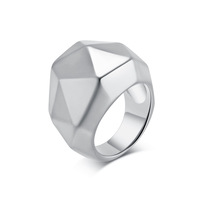 Bague hexagonale géométrique élégante personnalisable en acier inoxydable plaqué or 18 carats pour femme, fabriquée par l'usine Beiyan Dongguan, style exagéré