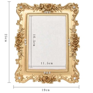 Accesorios de Fotografía de Estilo Japonés para Arte de Uñas, Marco de Fotos Mini Vintage Dorado de Resina - Product Image 6
