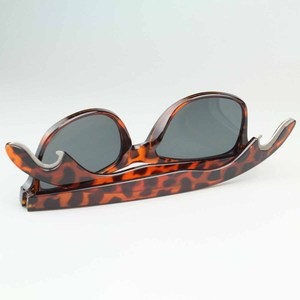 2025 venta al por mayor logotipo personalizado promocional material plástico reciclado precio barato gafas de sol abrebotellas protección UV400 Unisex - Product Image 3