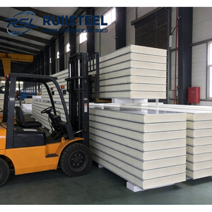 Panneaux sandwich en mousse PU isolante thermiquement pour l'extérieur et l'intérieur, revêtement mural en polyuréthane et métal - Product Image 5