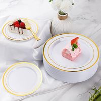 Services de vaisselle jetables de luxe sans BPA avec bordures or rose et couverts argentés tout compris pour les fournitures de mariage et de fête