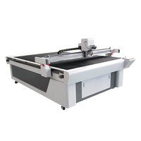 Plotter de corte digital de cama plana CNC automático con cuchilla vibratoria, sistema de control Ruida, riel guía CSK de Taiwán, motor servo Delta para tela