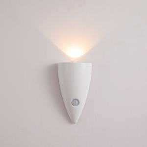 Lámpara de Pared Inteligente LED con Sensor de Movimiento Recargable, Fácil Instalación, con Base Magnética, Luz Nocturna para Decoración de Dormitorios y Pasillos de Hotel - Product Image 6