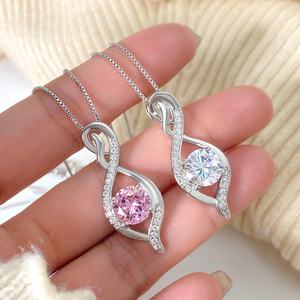 Collar con Colgante de Corazón de Moda para Mujer, Chapado en Oro, con Cristales de Zirconia, Precio al por Mayor - Product Image 3