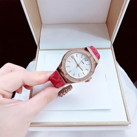 Montre à quartz à trois aiguilles pour femmes à la mode