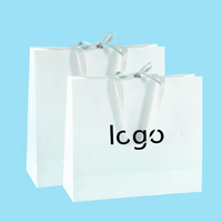 Sac en papier recyclé avec poignée, imprimé sur mesure avec logo de marque, pour la promotion de vêtements de luxe, cadeaux, bijoux, vente au détail