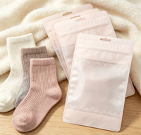 Kaus Kaki Warna-warni Murni Kantong Khusus Segel Otomatis dengan Jendela Matte Lubang Gantung Segel Tiga Sisi dengan Kantong Resleting