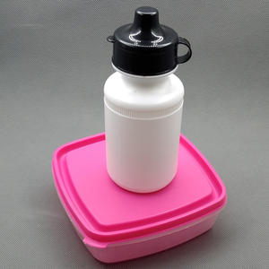 Botella de agua deportiva con logo personalizado, muestra gratuita, 400 ml y 600 ml, botella mezcladora de proteínas negra, vasos mezcladores de plástico sin BPA - Product Image 5