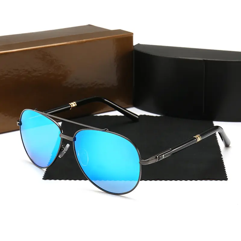 4S shop gift car glasses 4S shop gift car with male and female color film polarized sunglasses