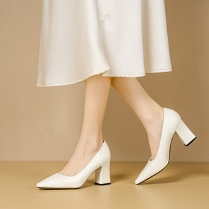 Escarpins à bout pointu pour femme 7288A, talon carré, en cuir verni, à enfiler, chaussures de bureau, talon haut 5cm-8cm, toutes saisons, semelle souple - Product Image 1